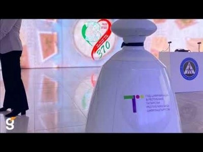 Команда Gefest Capital предоставила в аренду рекламного робота для 19-е заседания Совета Заинского